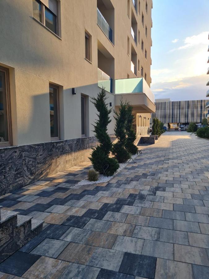 Matteo 2 Apartments: Marina Surf Residence with Sea Views Navodari Exterior photo